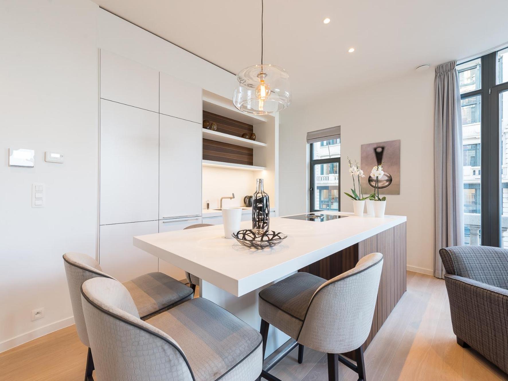 Modern 1br - 90 Sqm Căn hộ *